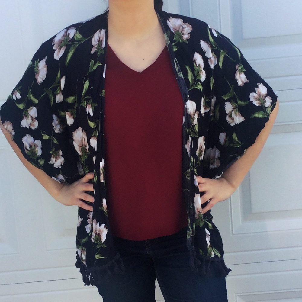 Lulla Navy Floral Kimono S/M